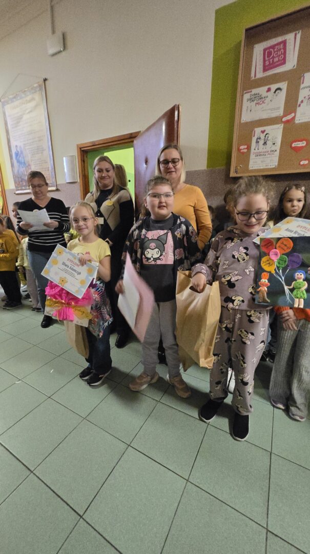 Rozstrzygnięcie konkursów z okazji Dnia Życzliwości w klasach 1–3